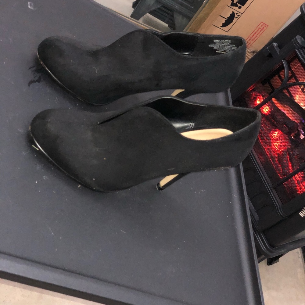 Heels - Picture 3 of 3